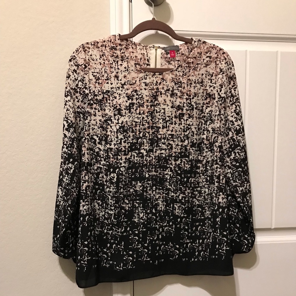 Vince Camuto long sleeve classy blouse